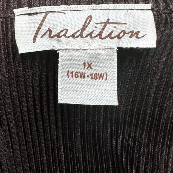 Vintage Black Comfy/ Stretchy Ribbed T-shirt Cropped or Standard Length - Picture 5 of 5